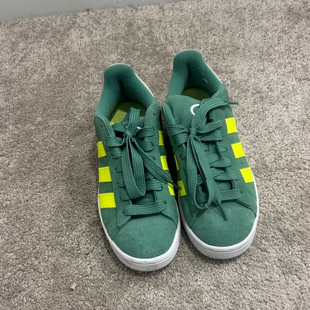 Adidas green campus sneakers